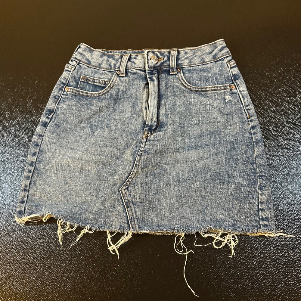 Wild Fable Denim Mini Skirt Frayed Hem Casual Blue Jean Womens Size 4 27"